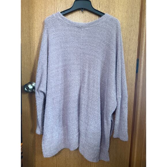 Sweater (Long w/ Side split) Size Medium - Picture 3 of 3